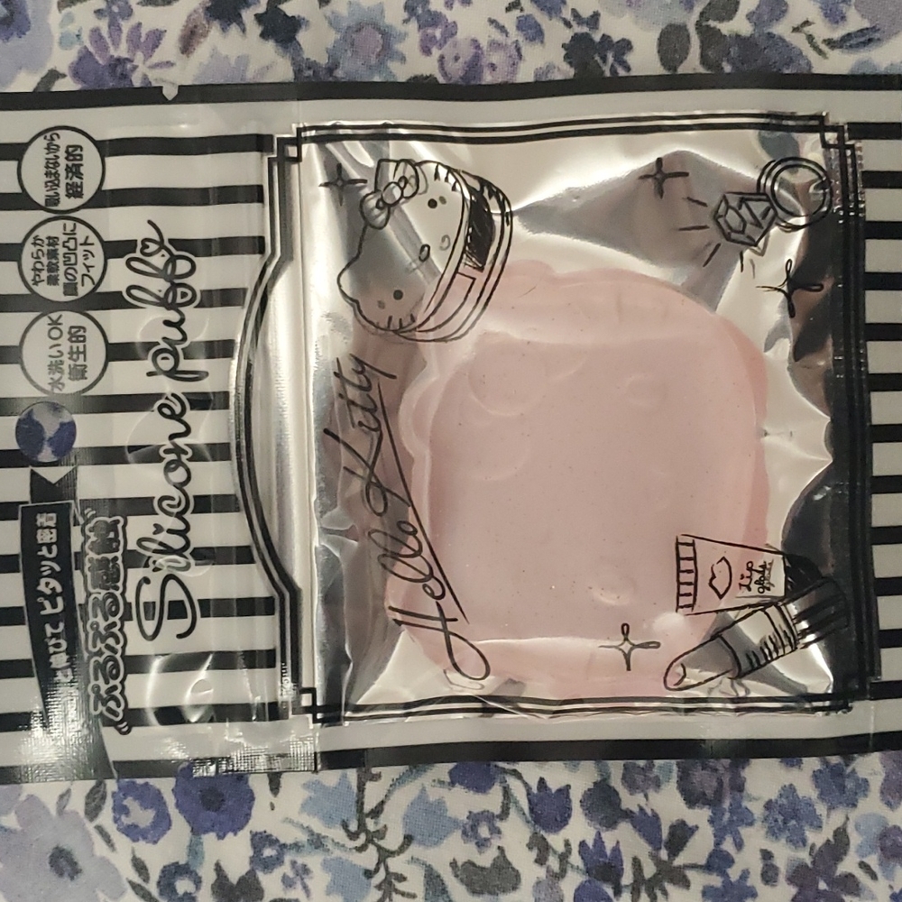 Sanrio Pink Silicone Makeup Puff